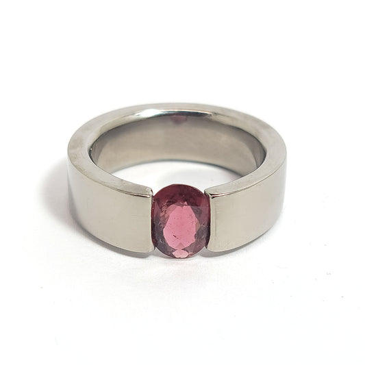 Titanium ring - Pink Tourmaline Oval