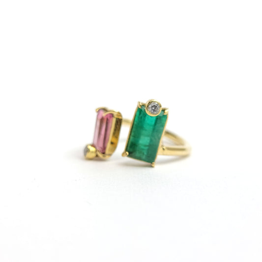 Emerald - Pink Tourmaline - Diamond - 18k Yellow Gold Ring