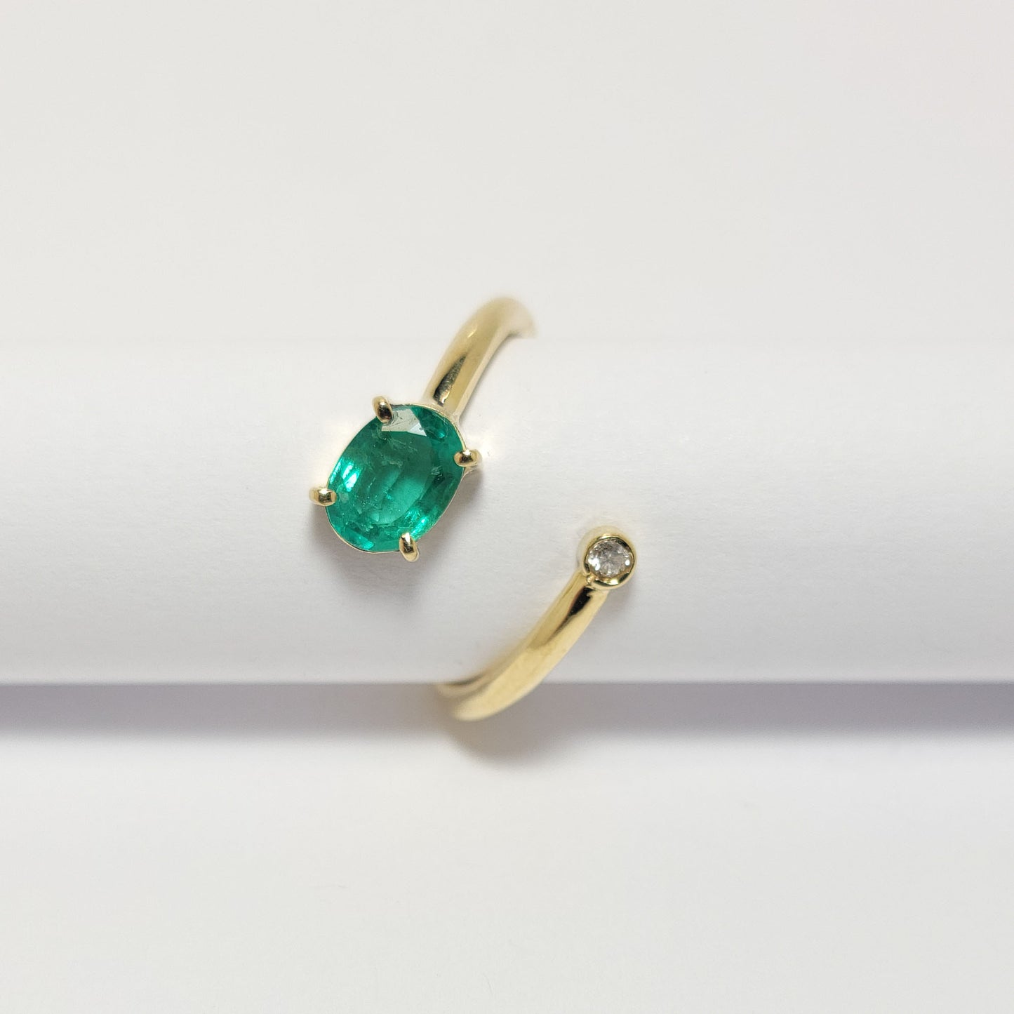 Ring Emerald and Diamond
