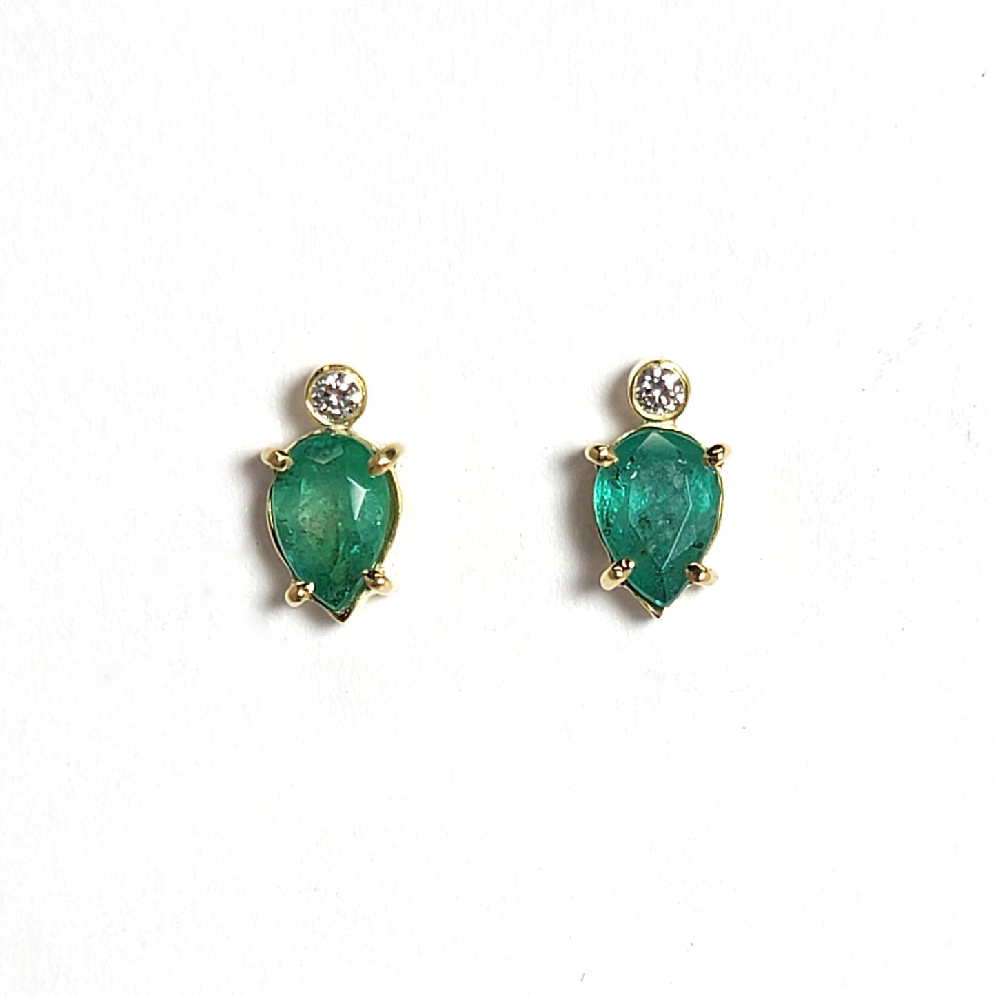 Earrings gold - Emeralds and diamonds