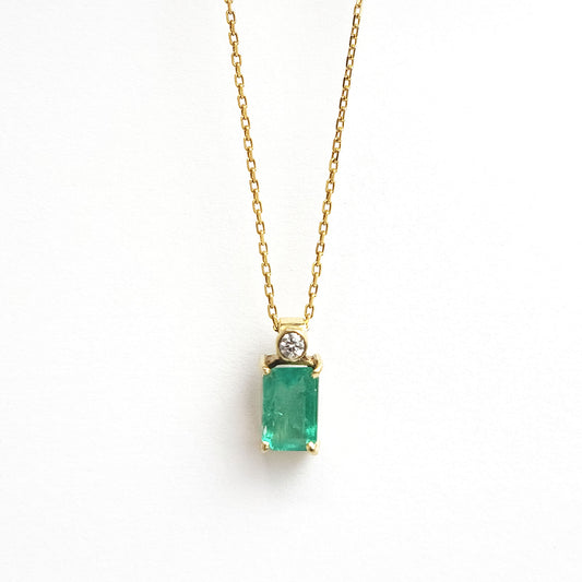Gold Pendant - Emerald and diamond