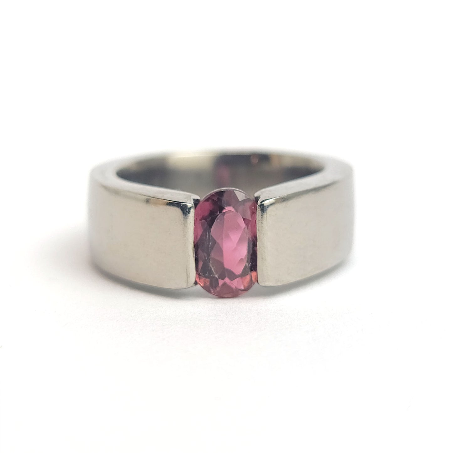 Titanium ring - Pink Tourmaline